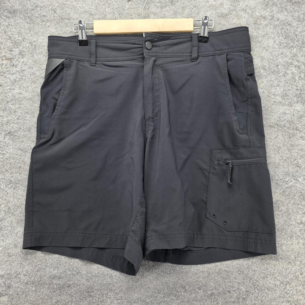 Magellan Outdoors Shorts Mens M Black Cargo Microfiber Stretch Pockets 7 Inseam